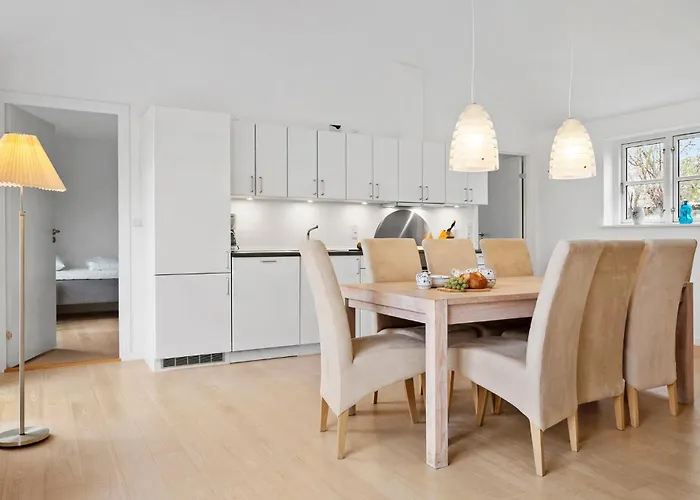2 Bedroom Beautiful In Rude (Sjaelland og Oerne)