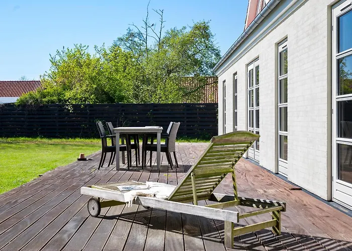 2 Bedroom Beautiful In *